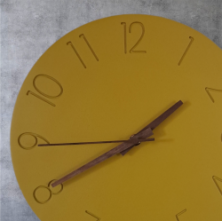 Apportez une touche contemporaine à votre intérieur avec cette horloge en béton.Accessoires déco béton pour une ambiance moderne Les accessoires déco béton sont parfaits pour apporter une touche moderne à votre intérieur. Que ce soit pour des pots en béton ou des bougeoirs en béton, chaque pièce ajoute une dimension élégante à votre décoration.